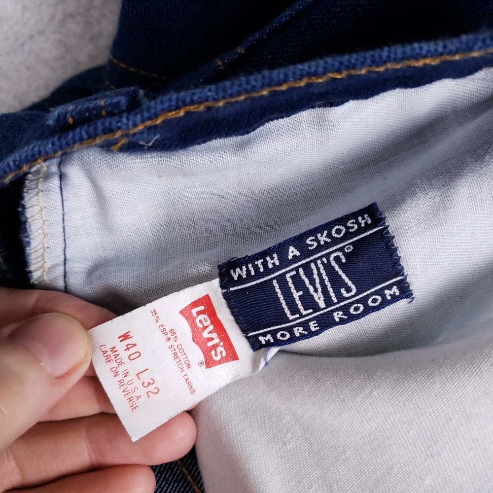 Vintage Levis With A Skosh‎ More Room Jeans W37 L33 USA Dark Wash 90s Fit